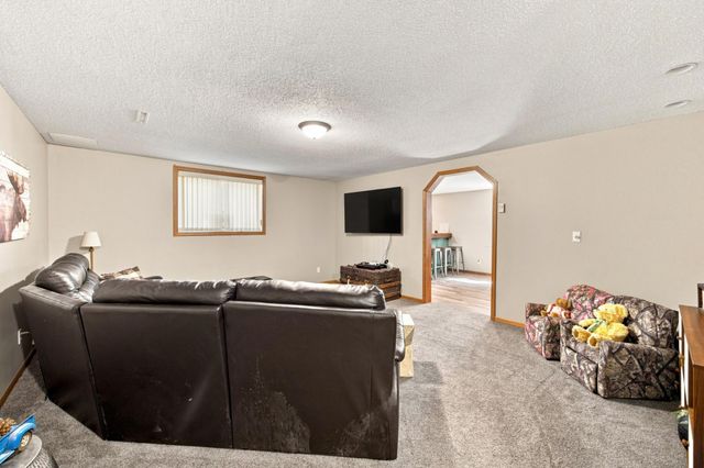1975 29th Street Circle S, Moorhead, MN 56560