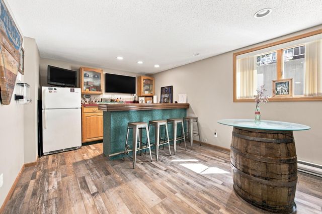 1975 29th Street Circle S, Moorhead, MN 56560