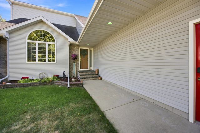 1975 29th Street Circle S, Moorhead, MN 56560