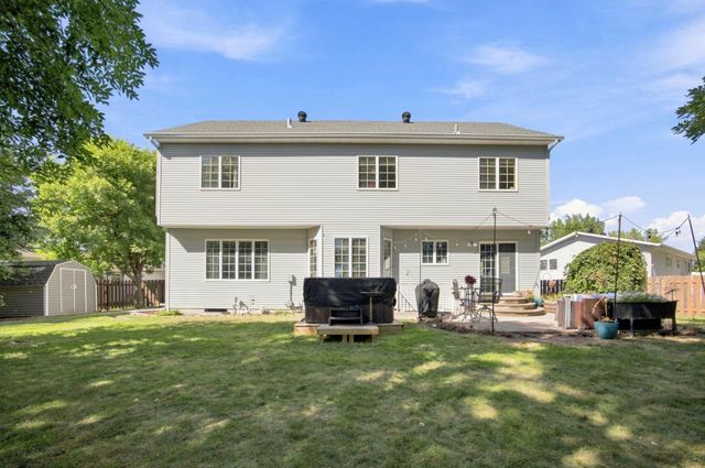 1975 29th Street Circle S, Moorhead, MN 56560