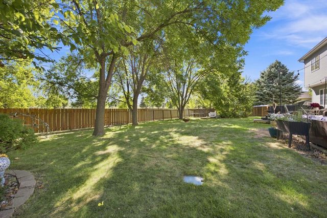 1975 29th Street Circle S, Moorhead, MN 56560