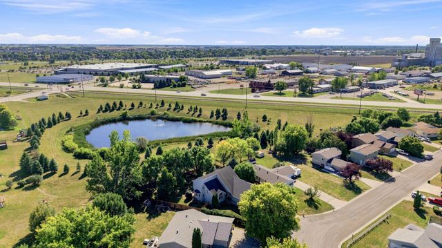 1975 29th Street Circle S, Moorhead, MN 56560