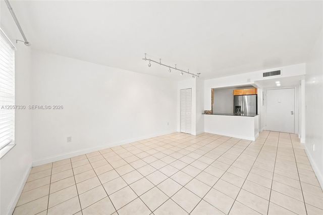 4384 NW 9th Ave 19-1D, Deerfield Beach, FL 33064