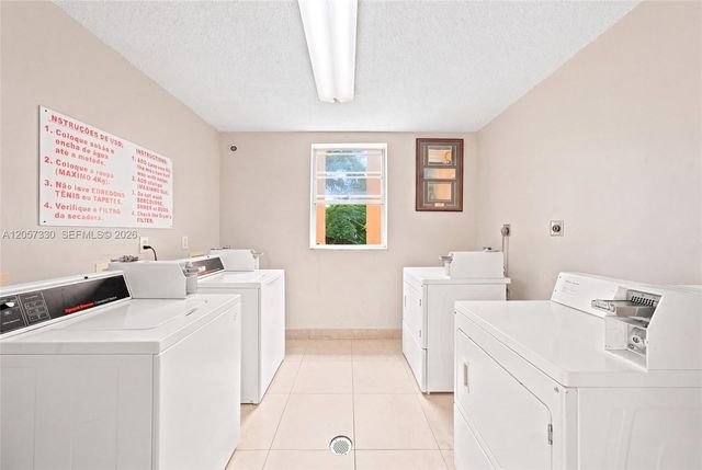 4384 NW 9th Ave 19-1D, Deerfield Beach, FL 33064