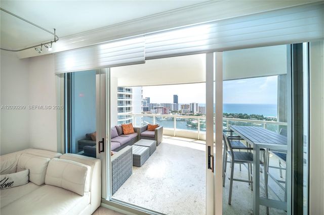 21050 Point Place 2601, Aventura, FL 33180