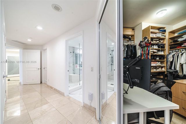 21050 Point Place 2601, Aventura, FL 33180
