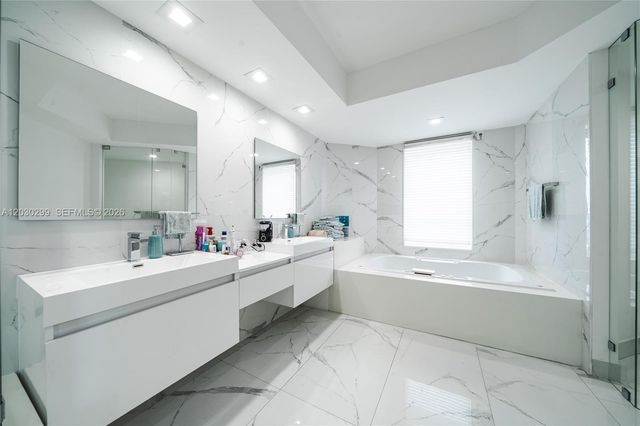 21050 Point Place 2601, Aventura, FL 33180