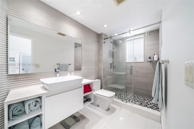 21050 Point Place 2601, Aventura, FL 33180