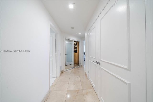 21050 Point Place 2601, Aventura, FL 33180