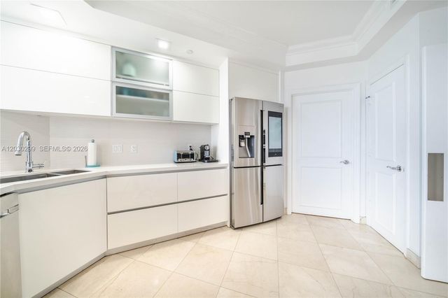 21050 Point Place 2601, Aventura, FL 33180