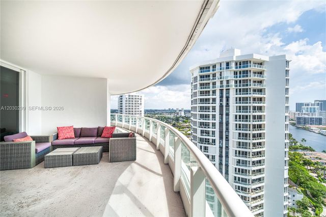 21050 Point Place 2601, Aventura, FL 33180