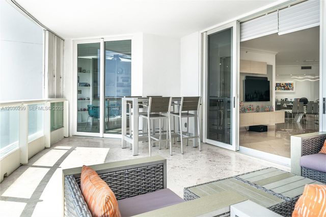 21050 Point Place 2601, Aventura, FL 33180