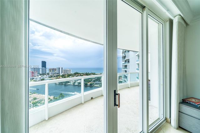 21050 Point Place 2601, Aventura, FL 33180