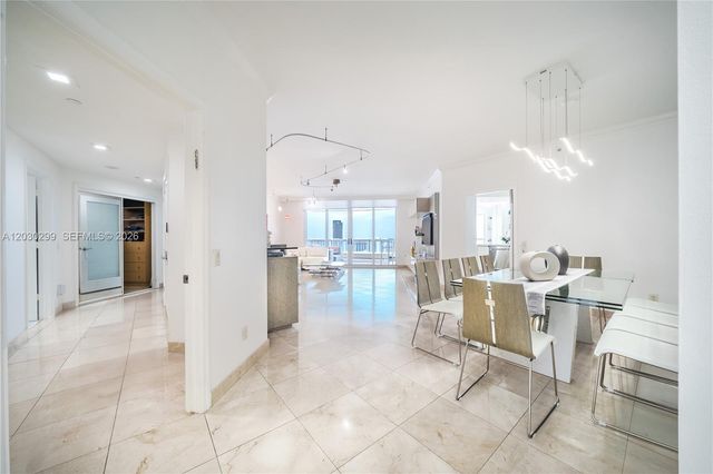 21050 Point Place 2601, Aventura, FL 33180