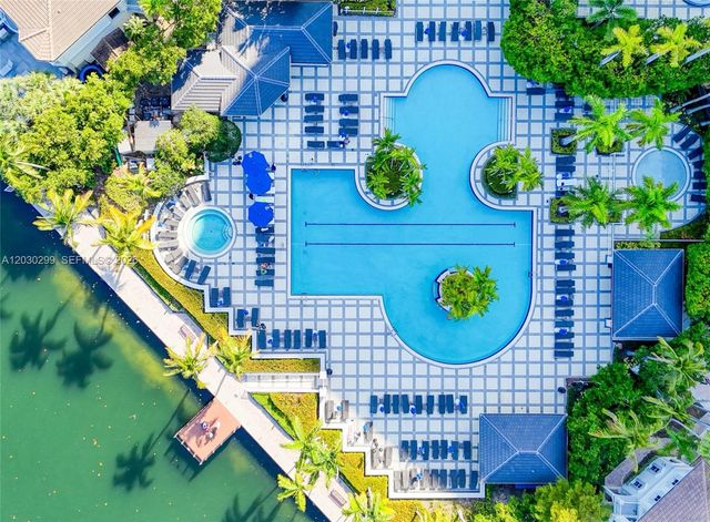 21050 Point Place 2601, Aventura, FL 33180