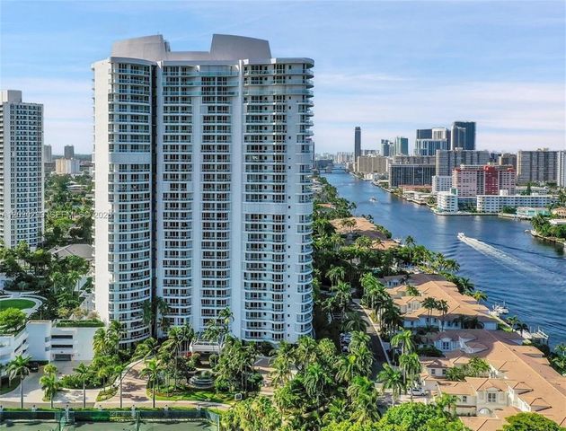 21050 Point Place 2601, Aventura, FL 33180