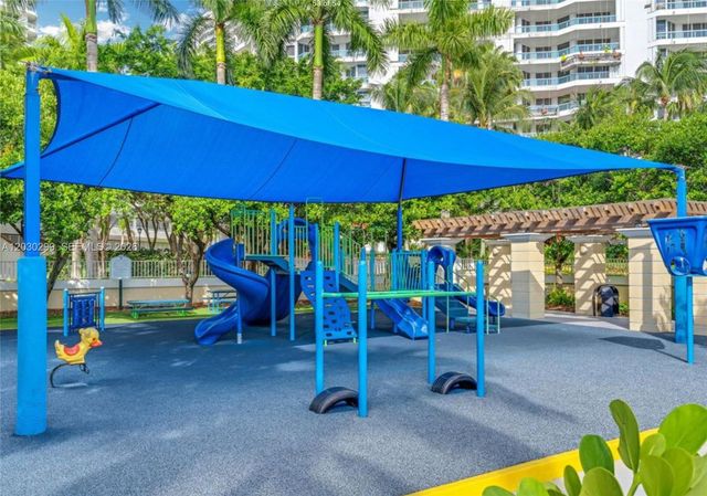 21050 Point Place 2601, Aventura, FL 33180