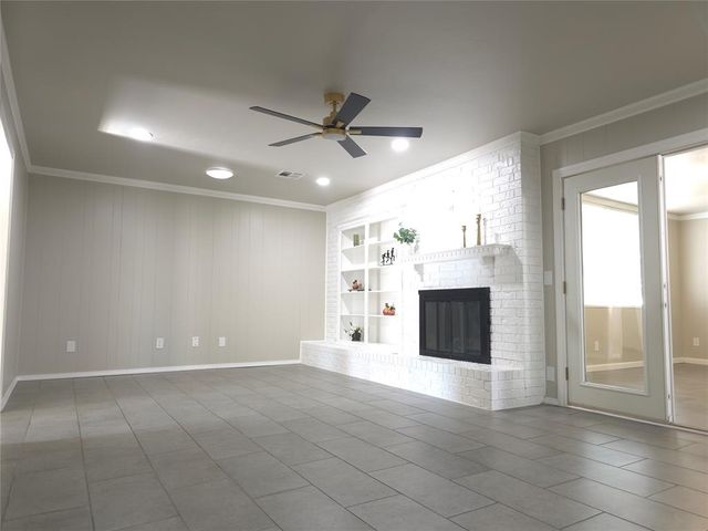 9009 Lakeaire Drive, Oklahoma City, OK 73132