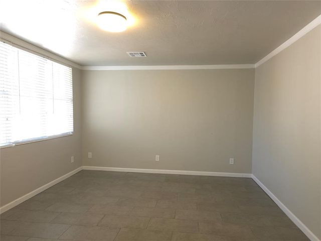 9009 Lakeaire Drive, Oklahoma City, OK 73132
