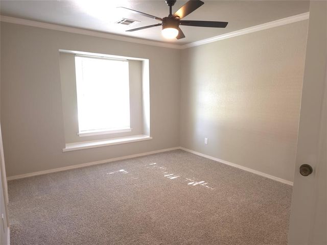 9009 Lakeaire Drive, Oklahoma City, OK 73132