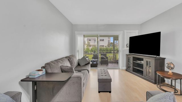 298 SE 6th Avenue 2, Pompano Beach, FL 33060