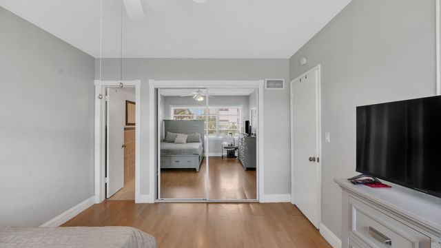 298 SE 6th Avenue 2, Pompano Beach, FL 33060