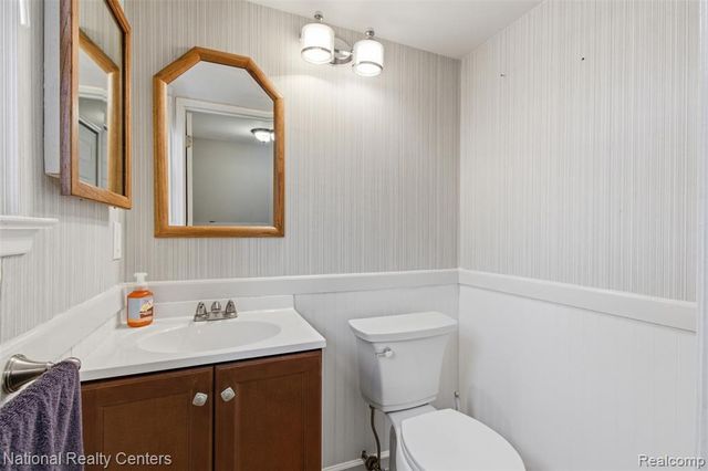 18691 Jamestown Circle, Northville, MI 48168