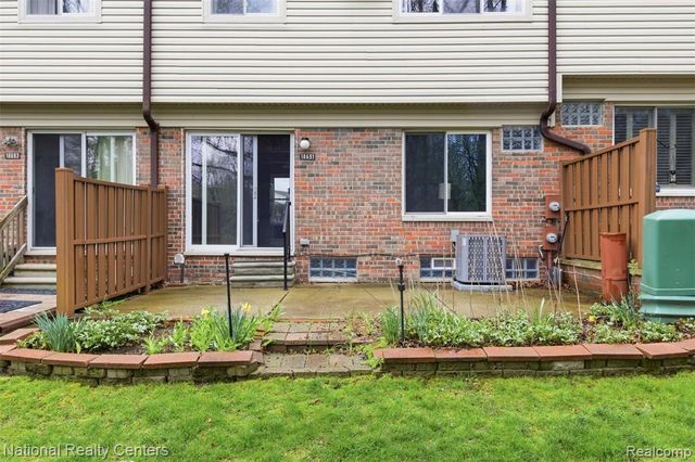 18691 Jamestown Circle, Northville, MI 48168