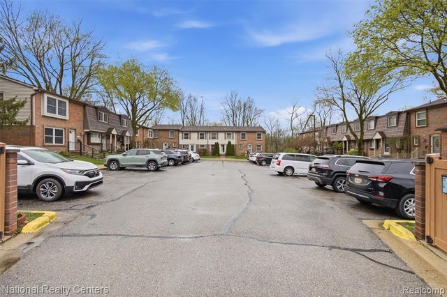 18691 Jamestown Circle, Northville, MI 48168