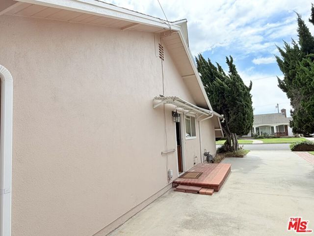 3001 Saint Albans Drive, Los Alamitos, CA 90720