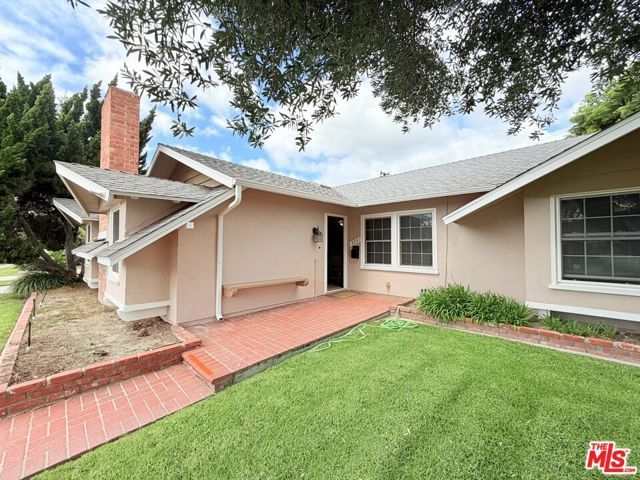 3001 Saint Albans Drive, Los Alamitos, CA 90720