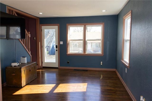 606 Thornton Street, Liberty, MO 64068