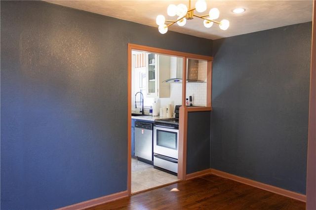 606 Thornton Street, Liberty, MO 64068