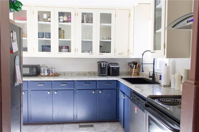 606 Thornton Street, Liberty, MO 64068