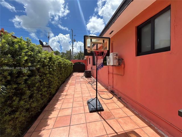 2331 SW 7th Street, Miami, FL 33135