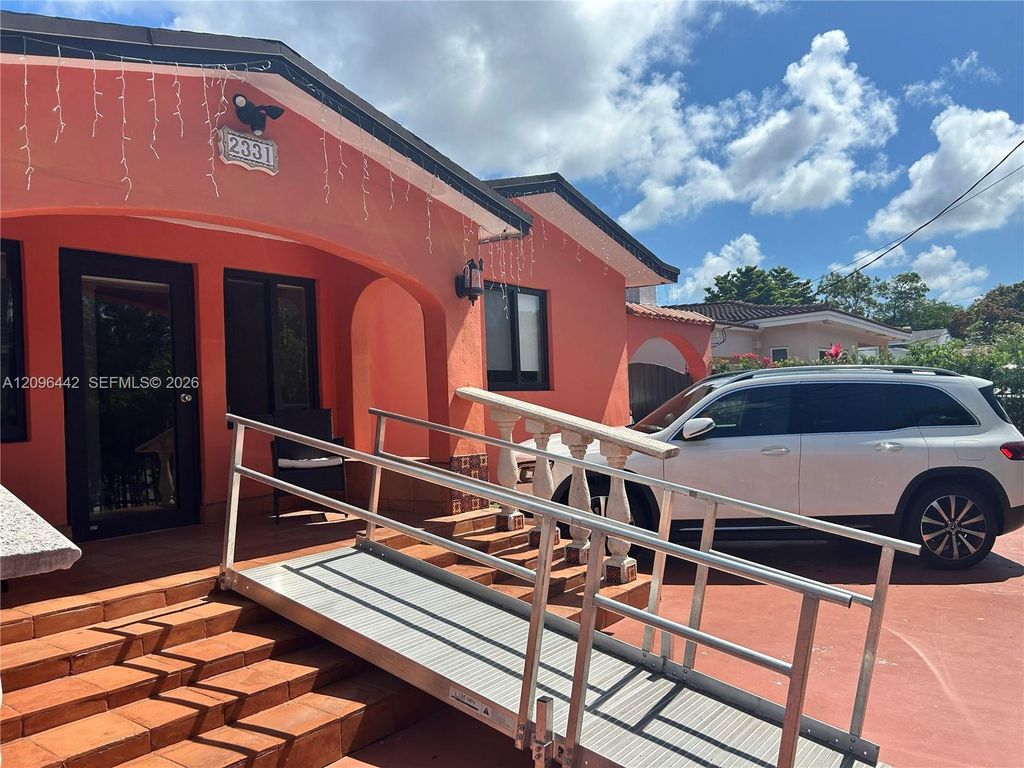 2331 SW 7th Street, Miami, FL 33135
