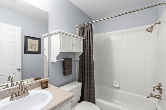 175 Wetzel, Kyle, TX 78640