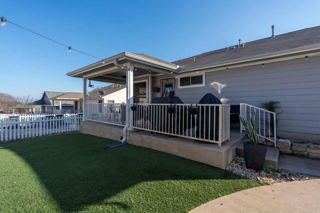 175 Wetzel, Kyle, TX 78640