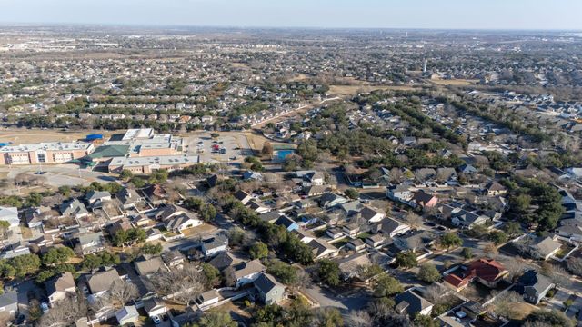 175 Wetzel, Kyle, TX 78640