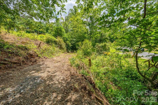 789 Jarrett Cove Road, Marshall, NC 28753