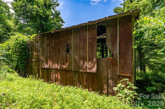 789 Jarrett Cove Road, Marshall, NC 28753