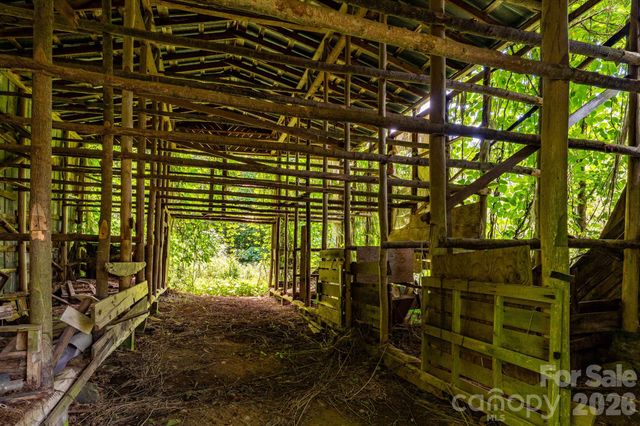 789 Jarrett Cove Road, Marshall, NC 28753