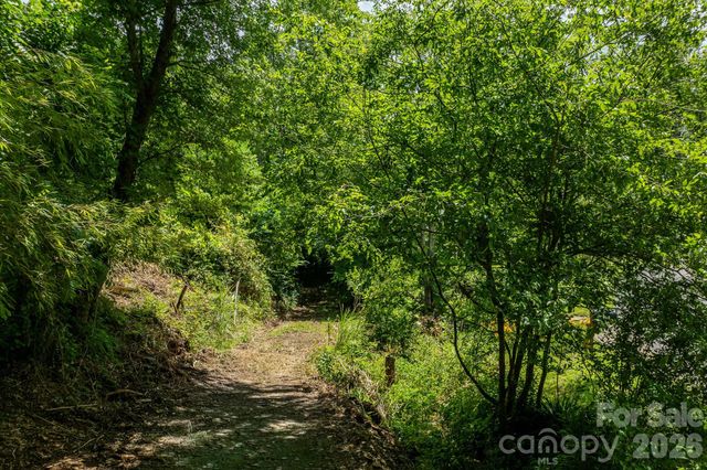 789 Jarrett Cove Road, Marshall, NC 28753