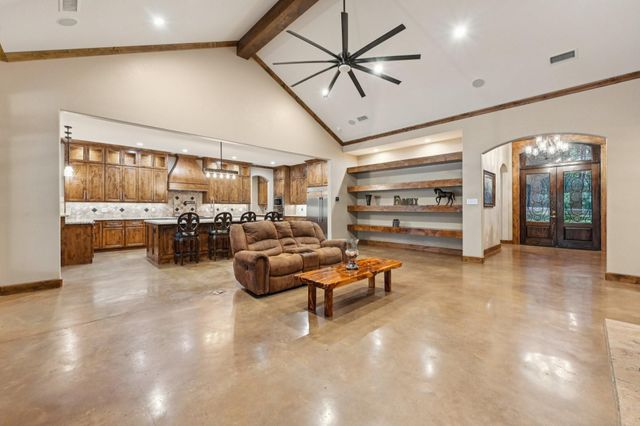 15450 Shady Oaks Drive, Stagecoach, TX 77355