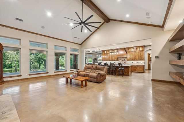 15450 Shady Oaks Drive, Stagecoach, TX 77355