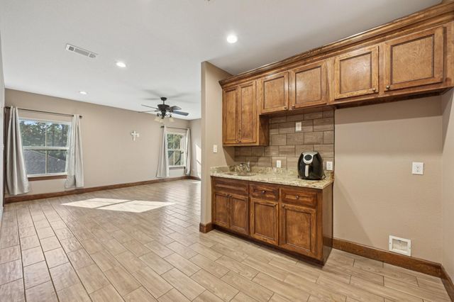 15450 Shady Oaks Drive, Stagecoach, TX 77355
