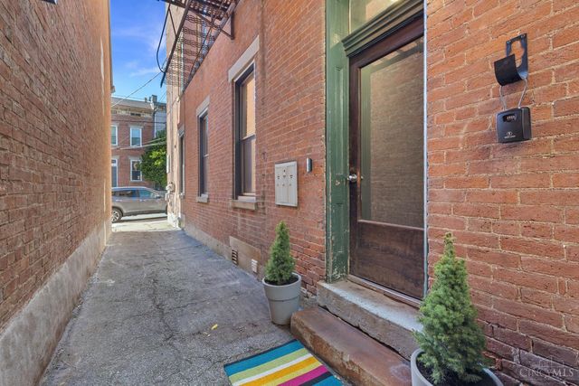 1716 Highland Avenue, Cincinnati, OH 45202