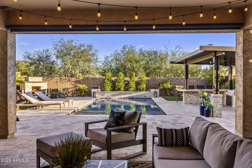 2939 E CREST Lane, Phoenix, AZ 85050 — photo 4