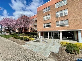 88 Clinton Place A12, Hackensack, NJ 07601
