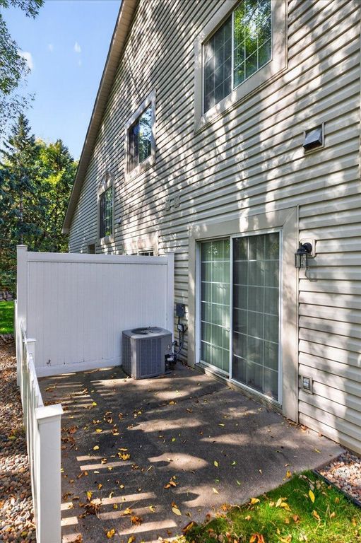 2583 Lockwood Drive, Mendota Heights, MN 55120 — photo 4